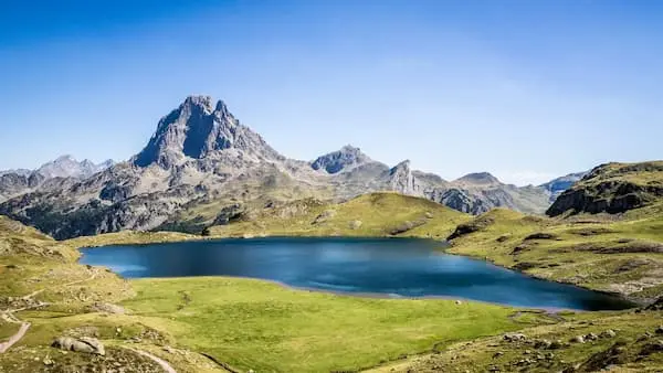 Pyrénées : Pic du Midi d'Ossau.