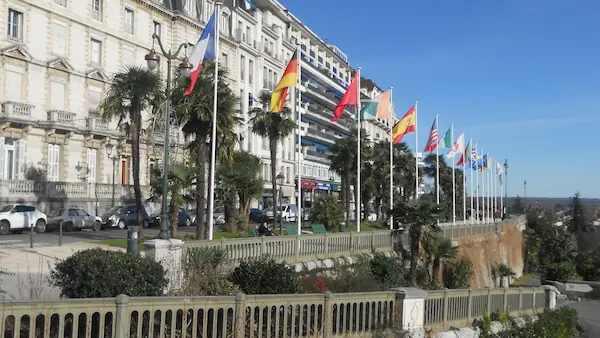 Boulevard des Pyrénées.