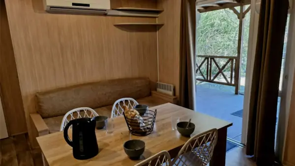 Cottage 3 chambres : pièce à vivre.