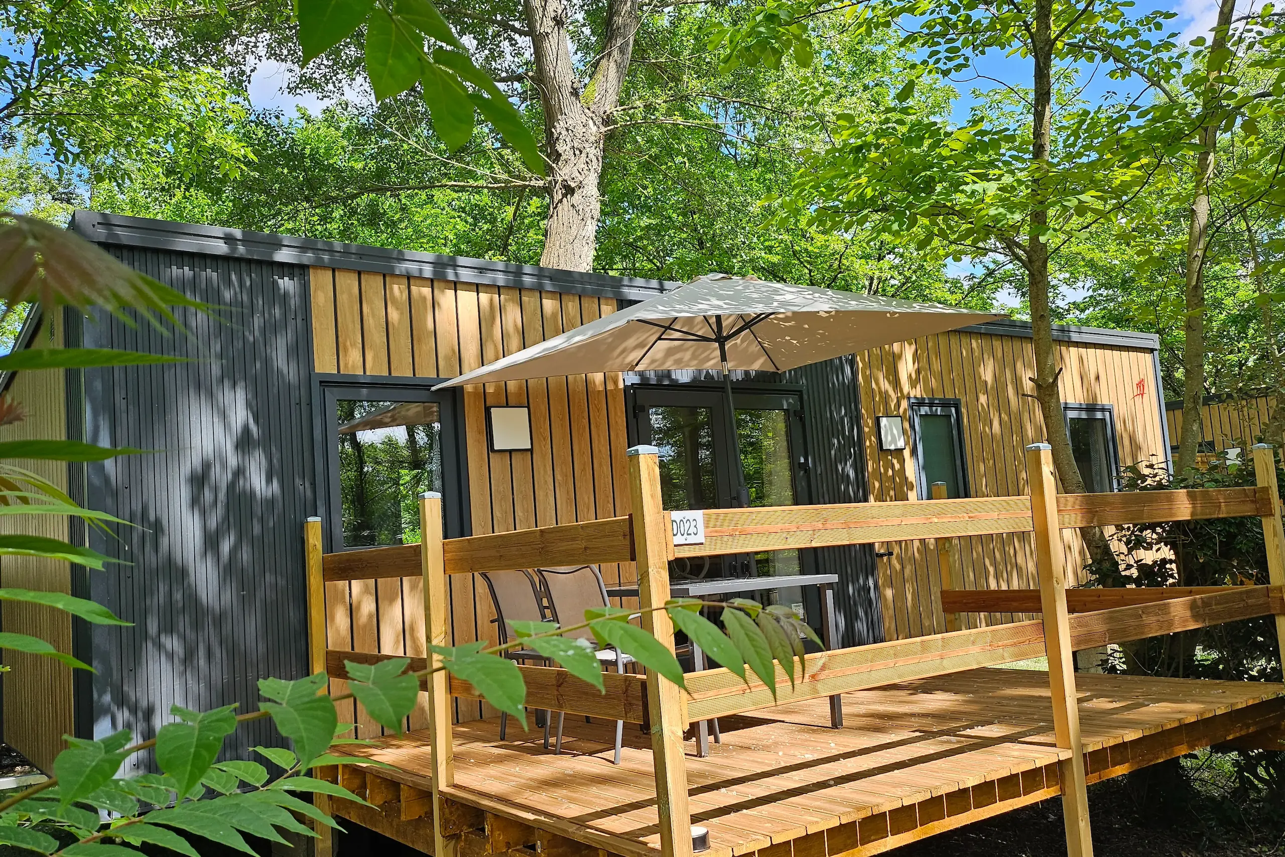 Vue extérieure d'un mobil-home.