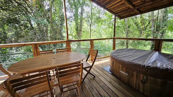 Nature & Spa 2 chambres : terrasse.