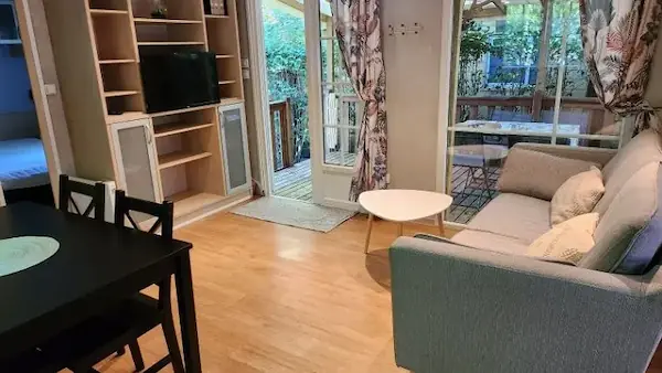 Origine 2 chambres : pièce à vivre.