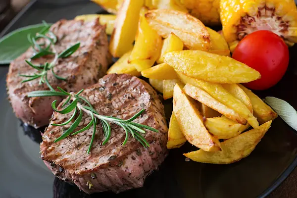 Steak frites.